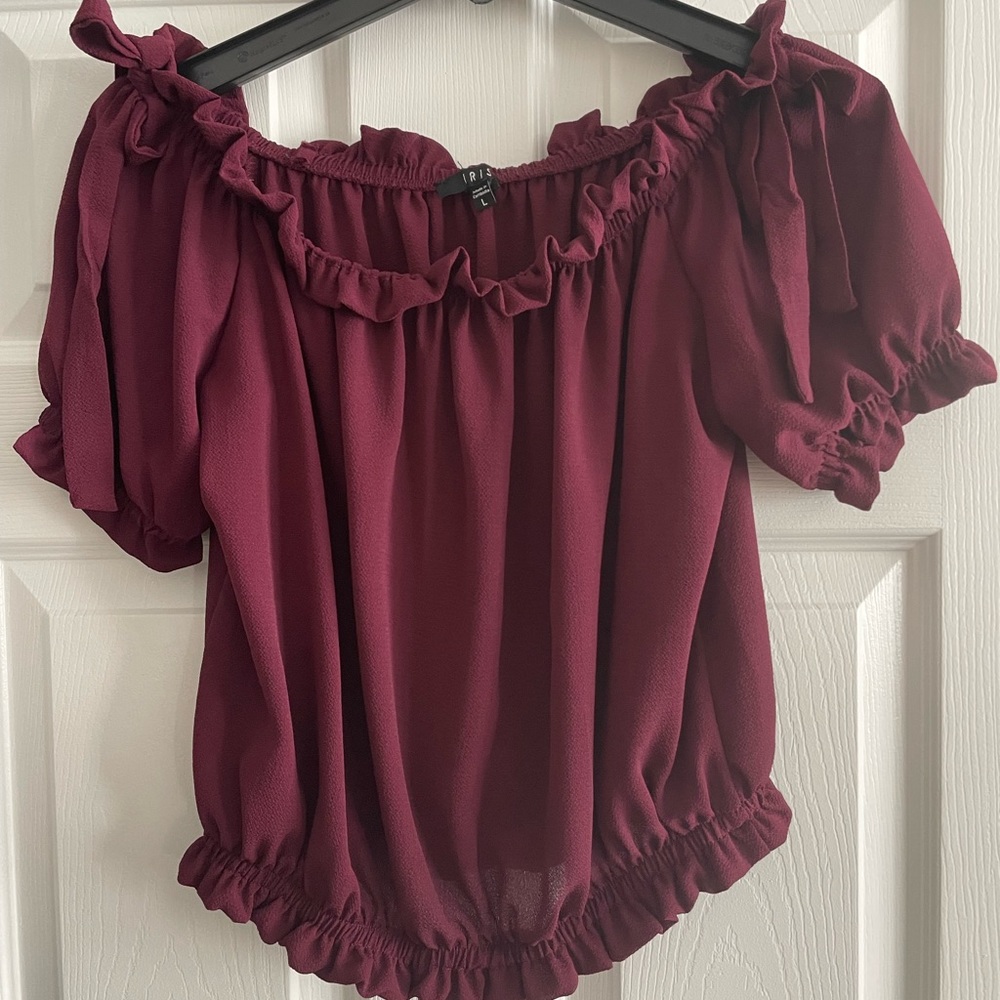 Iris off should mid rise top. Size L